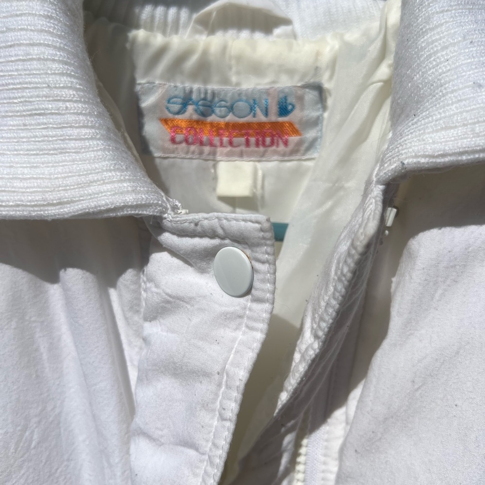 Vintage Sasson white puffer jacket.